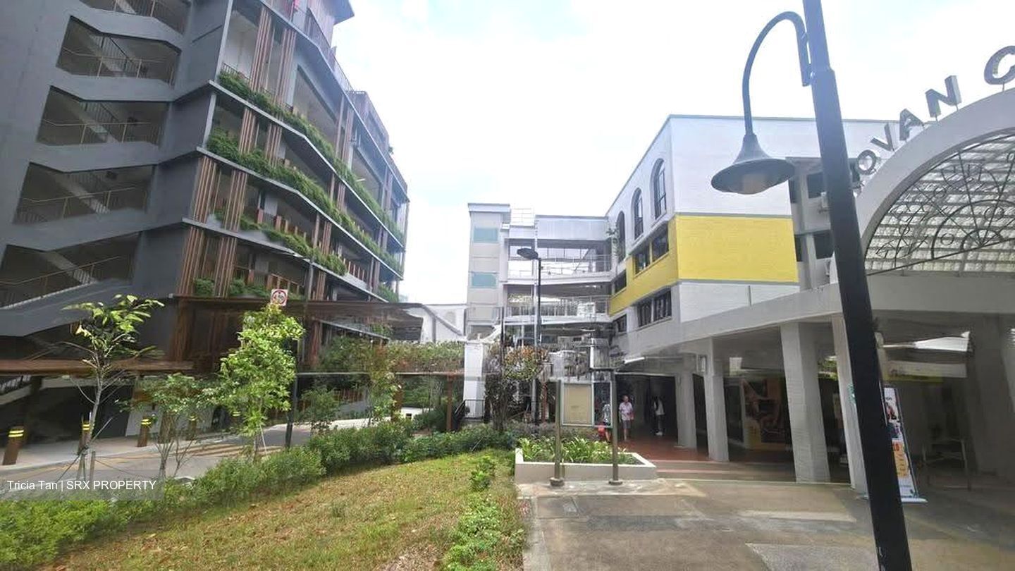 Kovan City (D19), Shop House #613064311